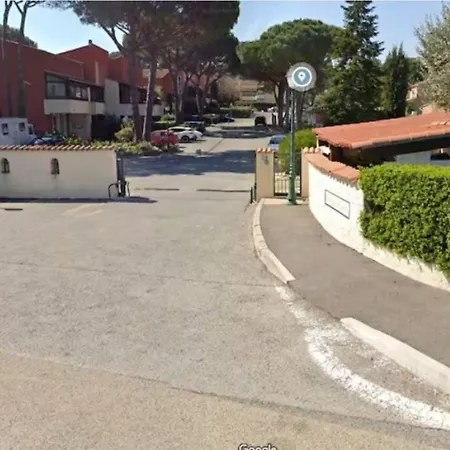 Studio, Piscine Et Parking A Apartamento